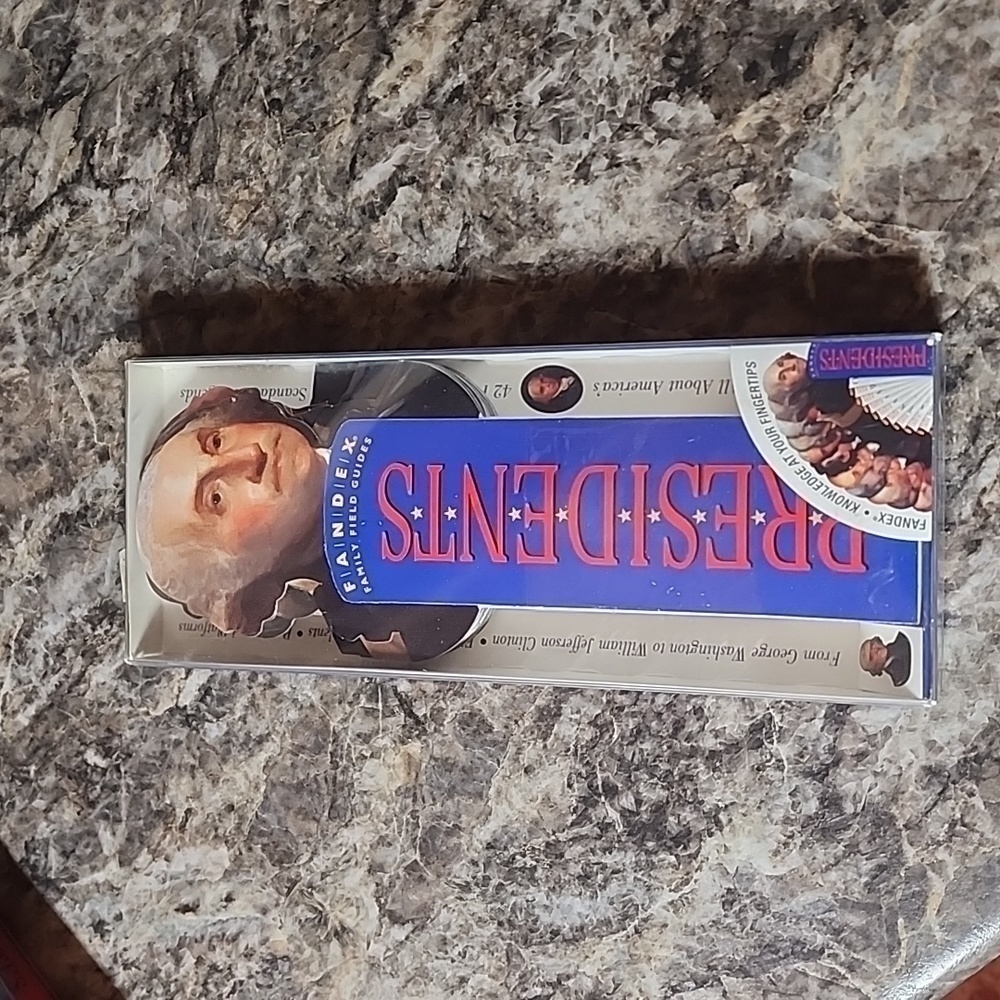 Fandex Family Field Guides Cards New